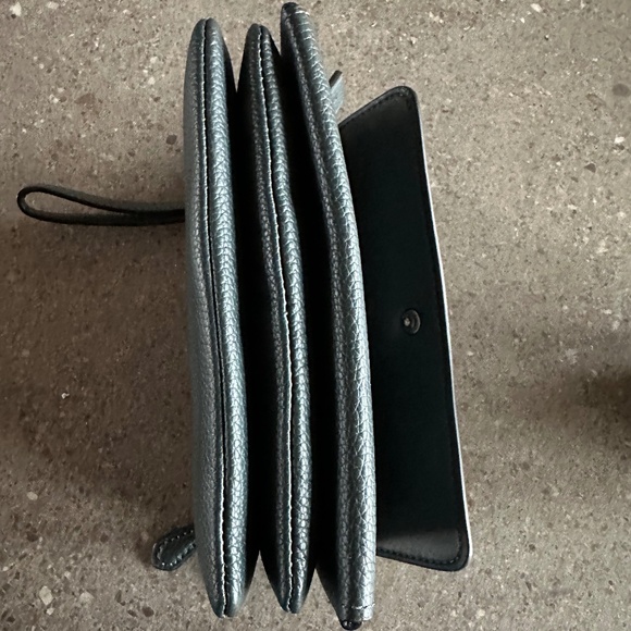 COACH LADIES DOUBLE ZIP WRISTLET WALLET FOREST GREEN PEBBLED LEATHER - Picture 5 of 9